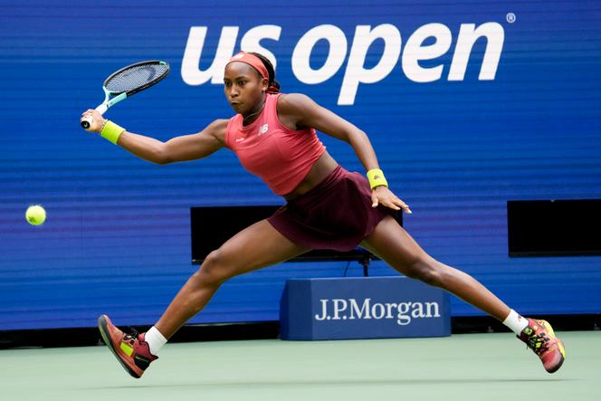 Coco Gauff, of the United States, returns a shot to Mirra Andreeva, of Russia, during the second round of the US Open tennis championships, Wednesday, August 30, 2023, in New York.
