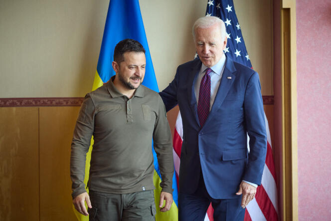 Ukrainian President Volodymyr Zelensky and his US counterpart Joe Biden take part in the 'G7 + Partner Countries + Ukraine' meeting on the sidelines of the last day of the G7 Summit leaders' meeting in Hiroshima on May 21, 2023.