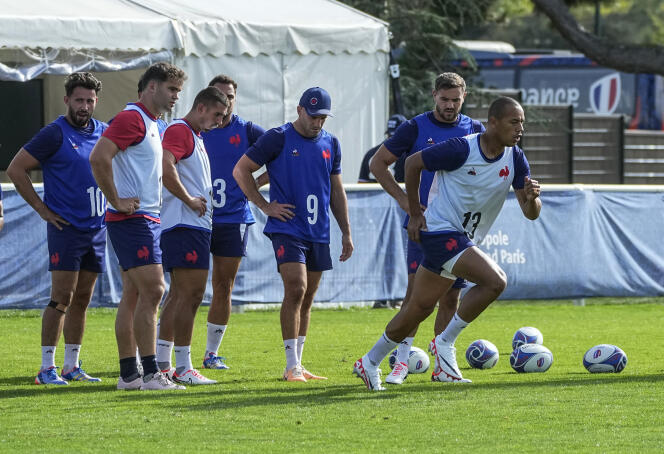 L’équipe du XV de France à l’entraînement, à Rueil-Malmaison (Hauts-de-Seine), le 5 septembre 2023.