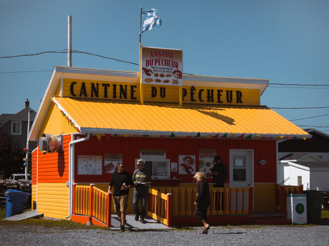La Cantine du Pêcheur, un restaurant niché au bord du port de Cloridorme au Québec, au Canada, le 23 août 2023.