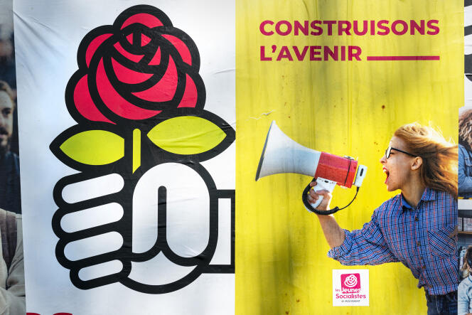 Affiches du Parti socialiste, à Poitiers, le 13 avril 2021.