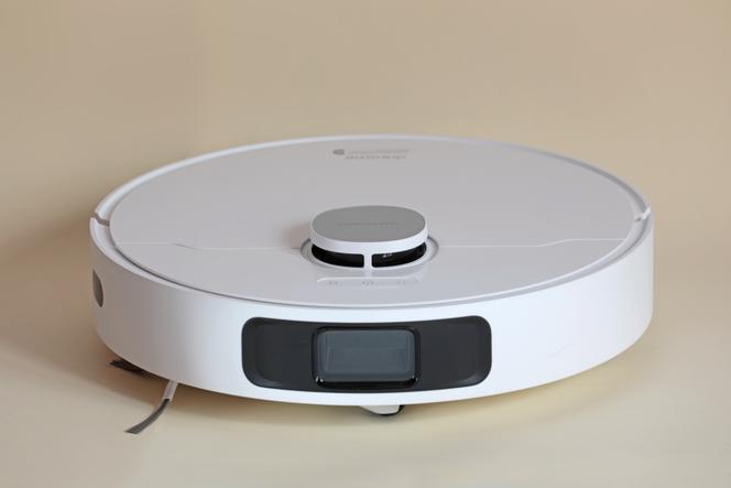 Pour cartographier et naviguer, le Dreame L10 Prime utilise une caméra ainsi qu’un capteur laser LDS. Mais il n’est pas capable d’identifier les objets. 
