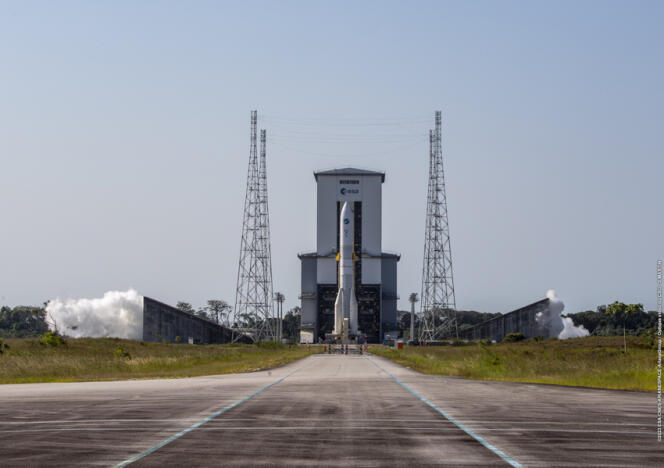 Essai moteur d’une durée de 4 secondes de Vulcain 2.1, le moteur de l’étage principal de la fusée Ariane-6 qui lui permettra de se propulser vers l’espace, au Centre spatial de Kourou (Guyane), le 5 septembre 2023.
