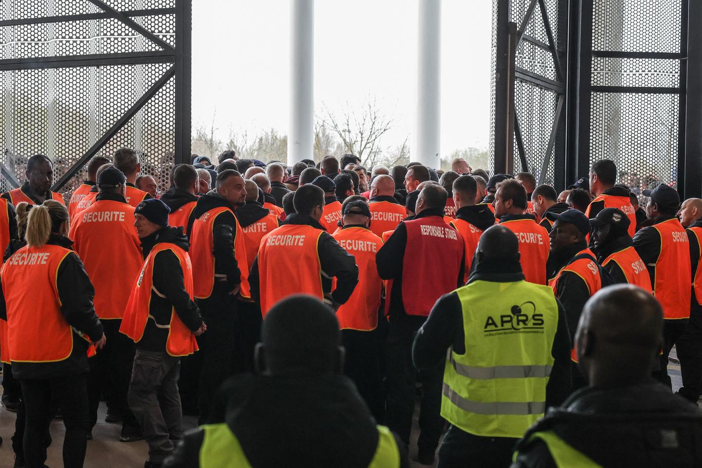 en Ile-de-France, 6 200 personnes embauchées par le secteur de la sécurité privée et 6 700 en formation