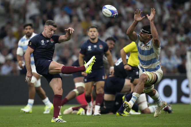 L’Anglais George Ford, pendant le match de la poule D de la Coupe du monde de rugby entre l’Angleterre et l’Argentine, à Marseille, le 9 septembre 2023. 