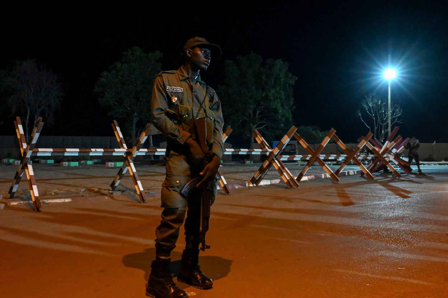 Niger: Ousted President Momahed Bazoum sought to escape country