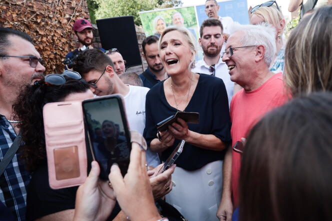 Marine Le Pen lors de sa rentrée politique, à Hénin-Beaumont (Pas-de-Calais), le 10 septembre 2023. 