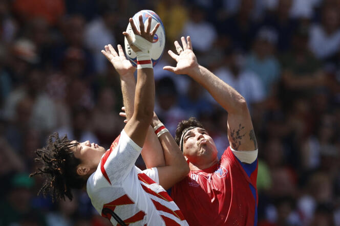 The Japanese Shota Fukui competes for the ball with the Chilean Clemente Saavedra in the air at the Stadium, Sunday September 10, 2023, in Toulouse.