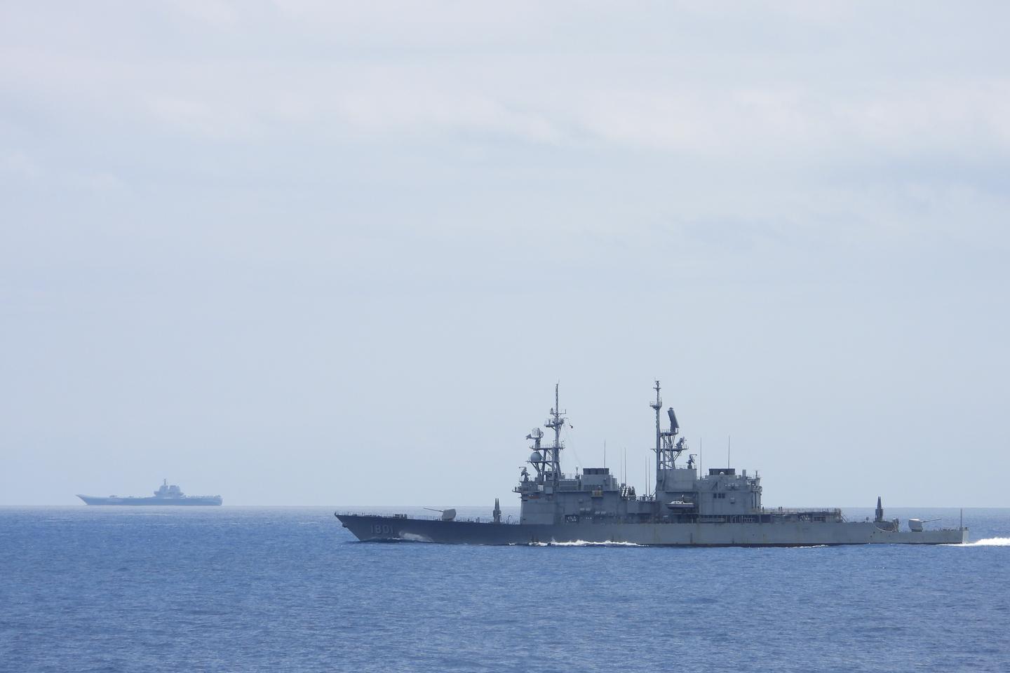 Taiwan entdeckt über 100 chinesische Kampfflugzeuge rund um seine Insel