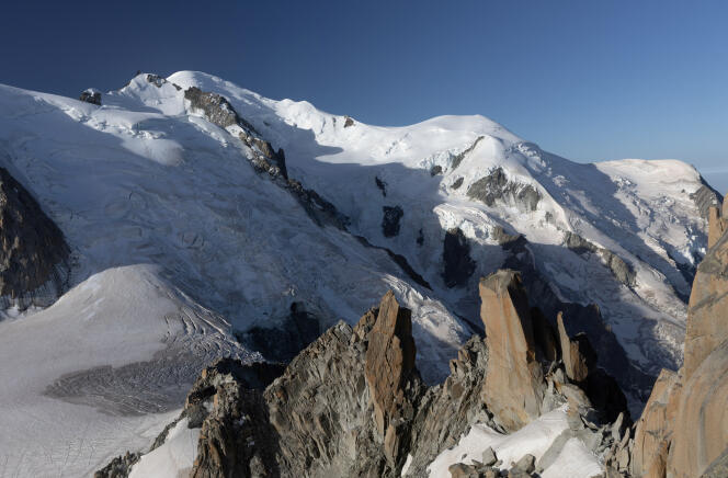 Secondo l’ultima valutazione, l’altezza del Monte Bianco ammonta oggi a 4.805,59 metri