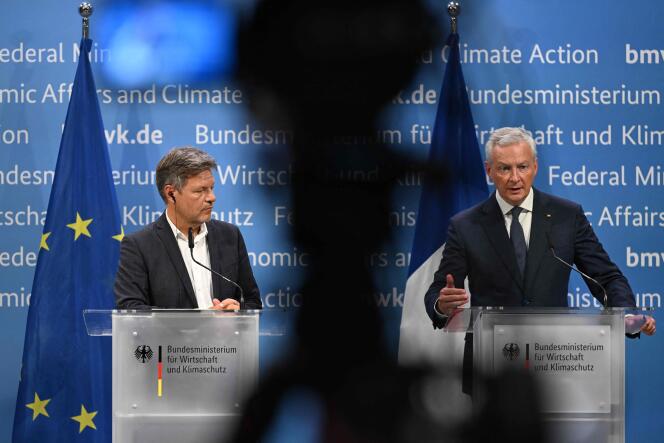 Le ministre allemand de l’économie et du climat, Robert Habeck, et le ministre français de l’économie, Bruno Le Maire, le 13 septembre, à Berlin.
