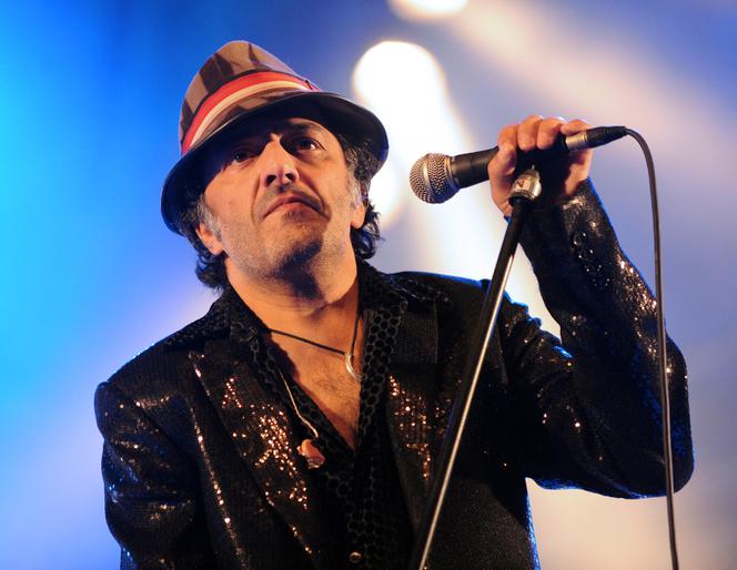 Rachid Taha sur scène à Toulouse, le 21 juin 2009.
