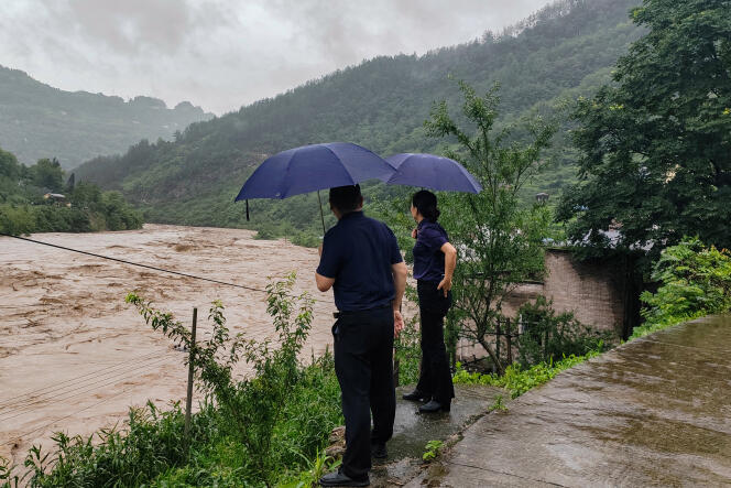 Un río desbordado en el distrito de Wanzhou en China, el 4 de julio de 2023. 