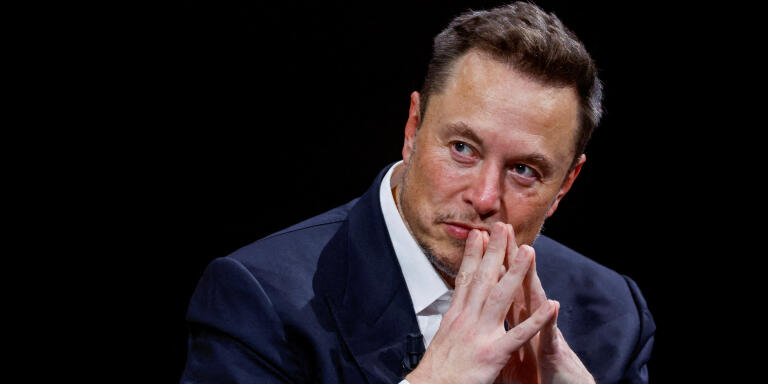 FILE PHOTO: Elon Musk, Chief Executive Officer of SpaceX and Tesla and owner of Twitter, gestures as he attends the Viva Technology conference dedicated to innovation and startups at the Porte de Versailles exhibition centre in Paris, France, June 16, 2023. REUTERS/Gonzalo Fuentes/File Photo