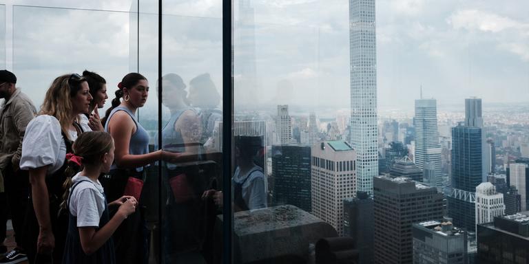 SPENCER PLATT/Getty Images via AFP NEW YORK, NEW YORK - MAY 16: The luxury supertall condo tower, 432 Park Avenue, stands in Midtown Manhattan on May 16, 2022 in New York City. Following its 2020 lows during the height of the Covid-19 pandemic, Manhattan's luxury real estate market has rebounded despite a decrease in foreign buyers. In January, a penthouse apartment at 220 Central Park South sold for $188 million, a sale recorded as the second most expensive residential sale ever in New York City. Spencer Platt/Getty Images/AFP (Photo by SPENCER PLATT / GETTY IMAGES NORTH AMERICA / Getty Images via AFP)