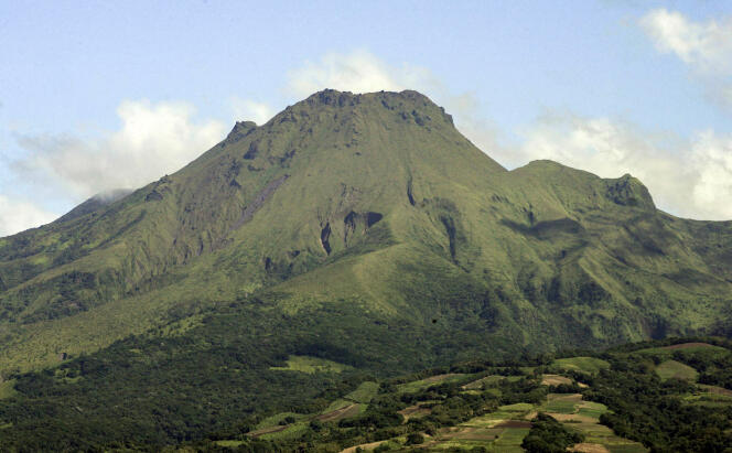 Mount Pele is een nog steeds actieve vulkaan.  Op Martinique, in november 2005.