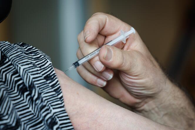 Campagne de vaccination contre le Covid-19 et la grippe, à Courtrai (Belgique), le 15 septembre 2023.