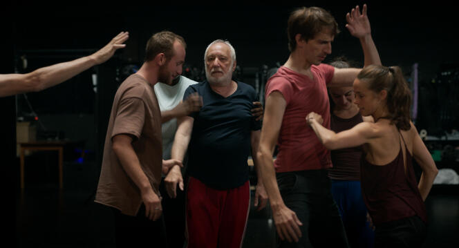 Germain (François Berléand, au centre) dans « Last Dance ! », de Delphine Lehericey.