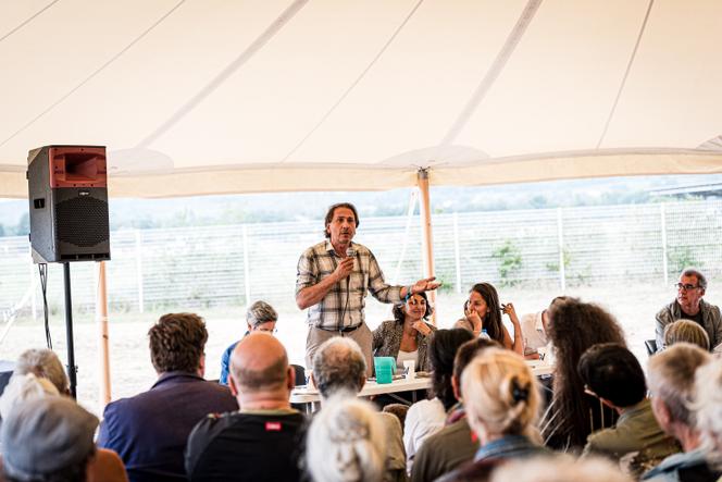 El diputado socialista por Essonne Jérome Guedj, durante la Amfis de La France insoumise, en Châteauneuf-sur-Isère (Drôme), el 26 de agosto de 2023.