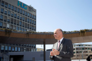 Alain Berset, President of the Swiss Confederation and head of healthcare, in front of Geneva University Hospitals, March 2020.