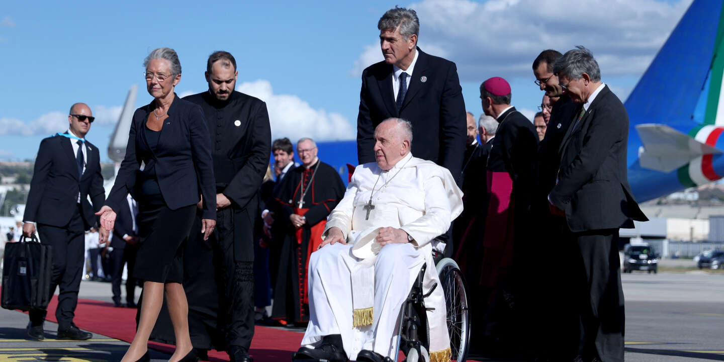 Visite du pape François à Marseille, en direct : le souverain pontife a été accueilli par Elisabeth Borne
