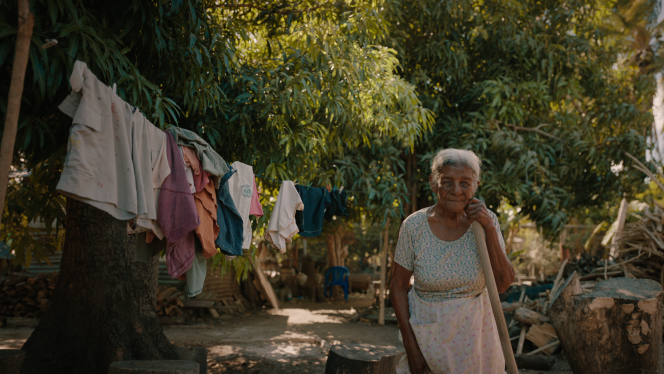 Dora Bustos, 102 ans, de Nicoya (Costa Rica), dans la série documentaire intitulée « 100 ans de vie : secrets des zones bleues », réalisée par Dan Buettner.