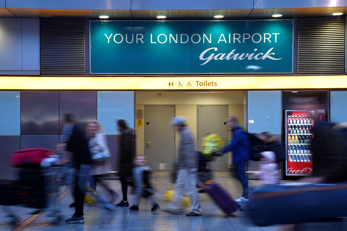 Over 160 flights canceled this week at London s Gatwick airport