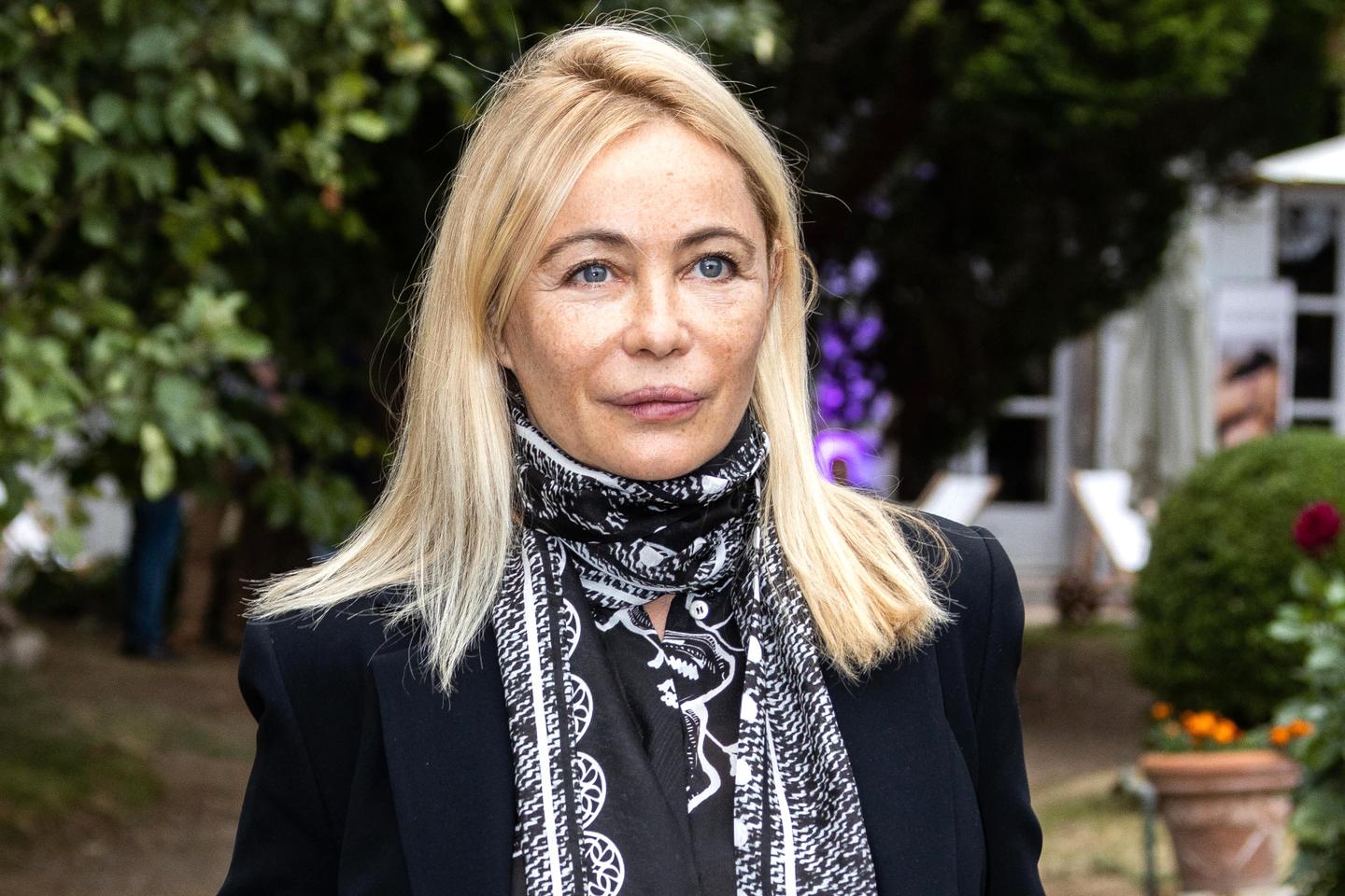 Emmanuelle Béart dans « Le Monde », la gloire et l’engagement