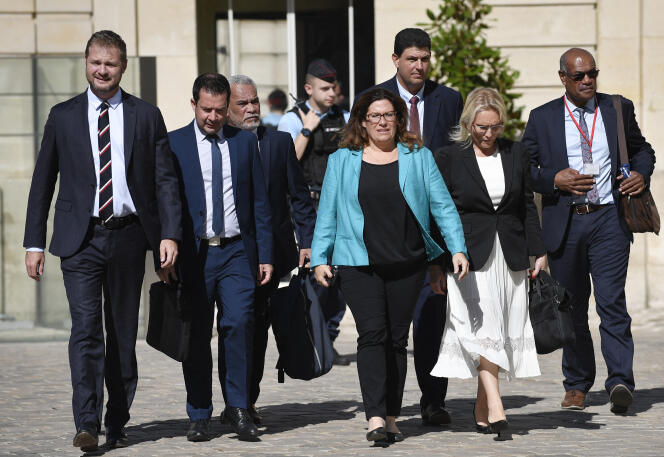 La Secretaria de Estado de Ciudadanía, Sonia Backès, antes de su participación en una reunión con los líderes políticos caledonios y miembros del grupo de trabajo “níquel”, en Matignon, el 6 de septiembre de 2023. 
