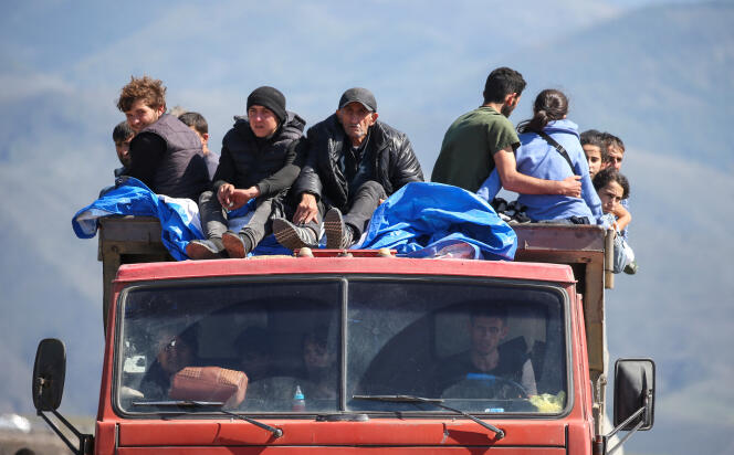 Los refugiados abandonan Nagorno-Karabaj, el martes 26 de septiembre de 2023.