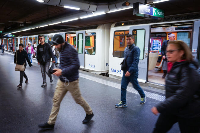 Un tren del metro en la parada Perier de Marsella, el 7 de marzo de 2019. 