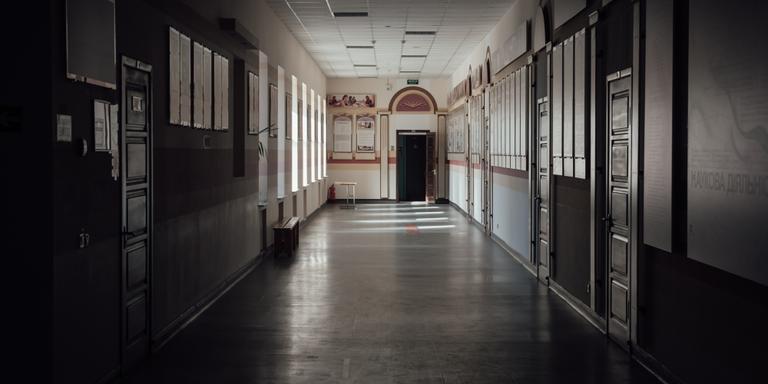 ADRIEN VAUTIER/LE PICTORIUM FOR « LE MONDE » In the corridors of the