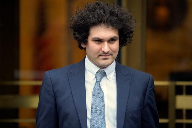 Le fondateur de FTX, Sam Bankman-Fried, quitte le tribunal fédéral de Manhattan, à New York, le 16 février 2023.