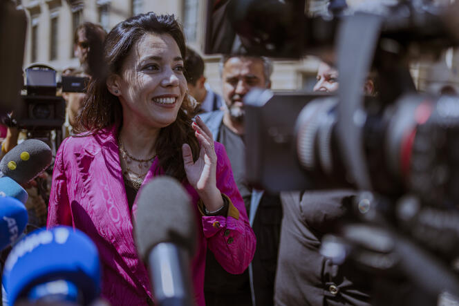 Sophia Chikirou, candidate (La France insoumise) aux élections législatives, devant l’Assemblée nationale, à Paris, le 13 juin 2022. 