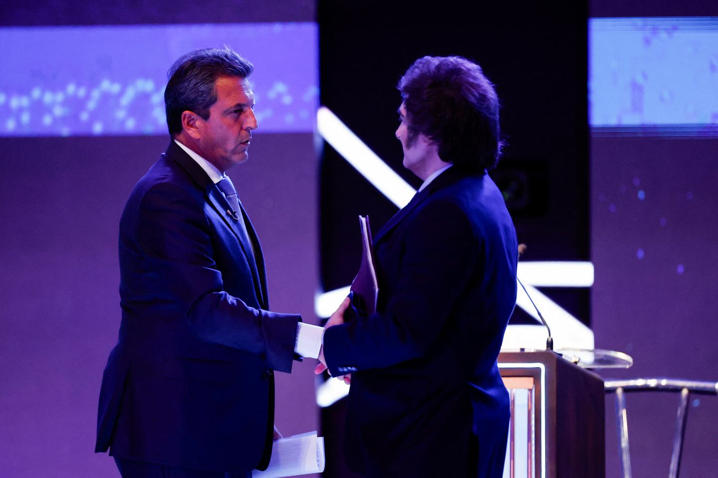 Argentina: Economy Minister Sergio Massa and outsider Javier Milei head to runoff presidential election