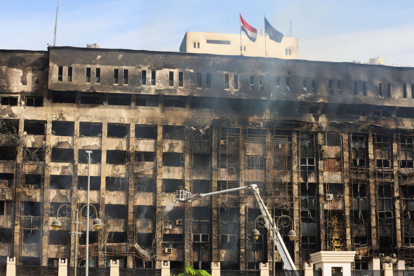 In Egypt, a fire devastates the headquarters of the security directorate in Ismailia