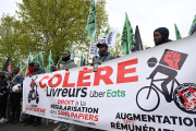 Une manifestation de travailleurs de plate-formes de livraison à domicile, le 23 mars 2023 à Paris.