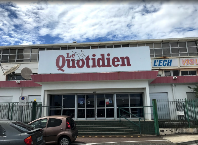 Devant « Le Quotidien de La Réunion », en décembre 2020.