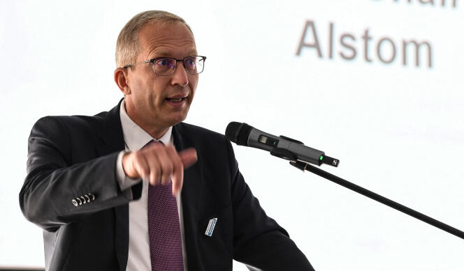 Henri Poupart-Lafarge, director ejecutivo de Alstom, durante una presentación en Bremervörde (Alemania), el 24 de agosto de 2022. 