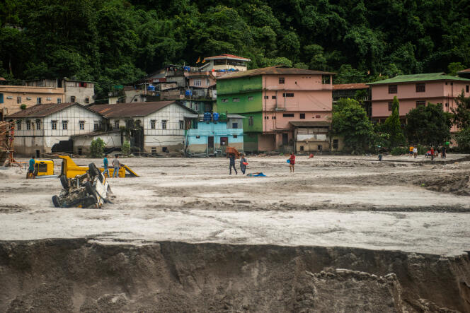 En la zona afectada por las inundaciones en Singtam, estado de Sikkim, India, 5 de octubre de 2023.