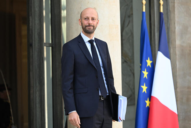 Stanislas Guerini, ministre de la transformation et de la fonction publiques, le 27 septembre 2023, dans la cour du Palais de l’Elysée, à Paris.