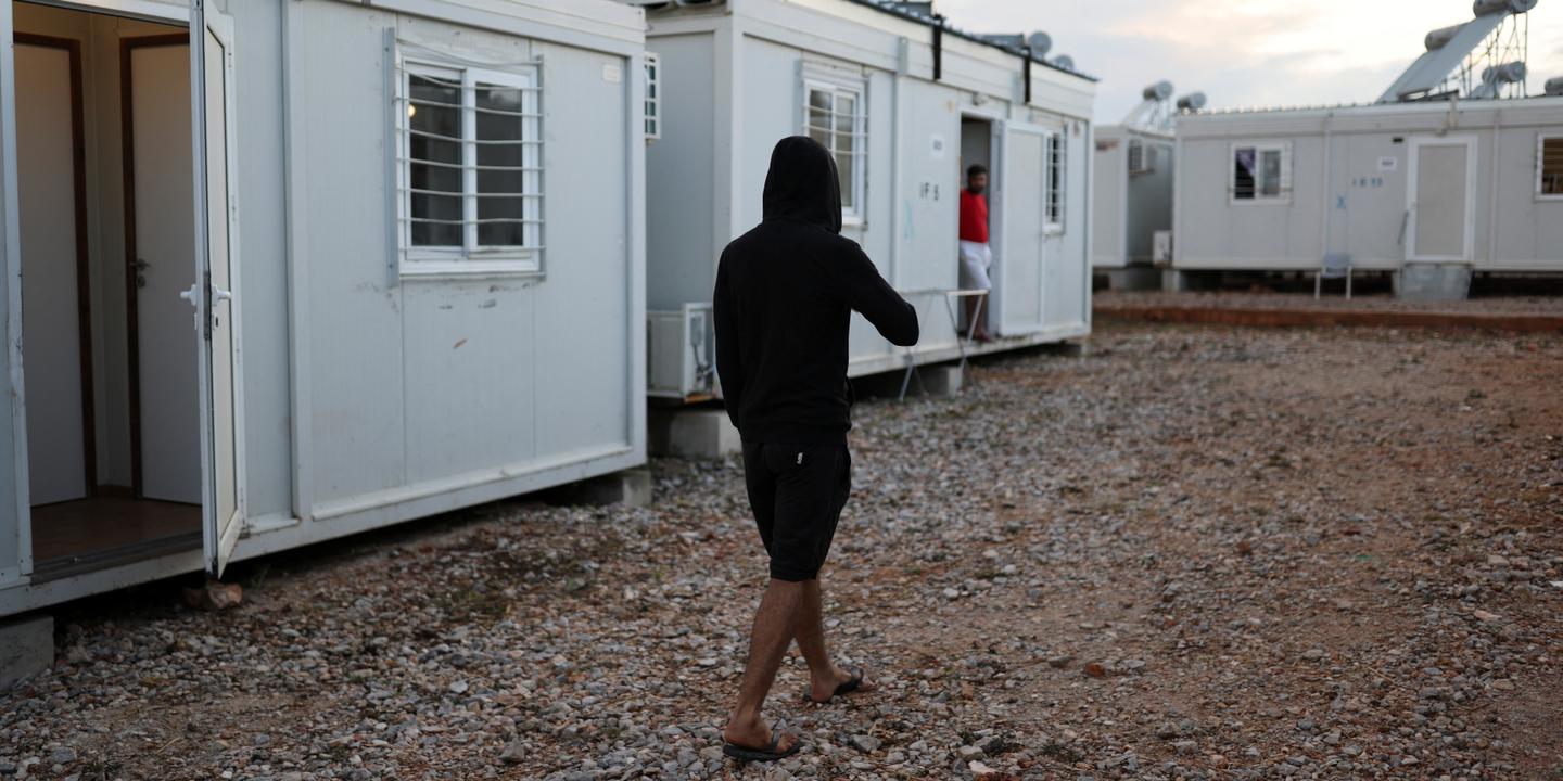 Grèce : le Parquet européen enquête sur des fonds alloués à deux camps de migrants