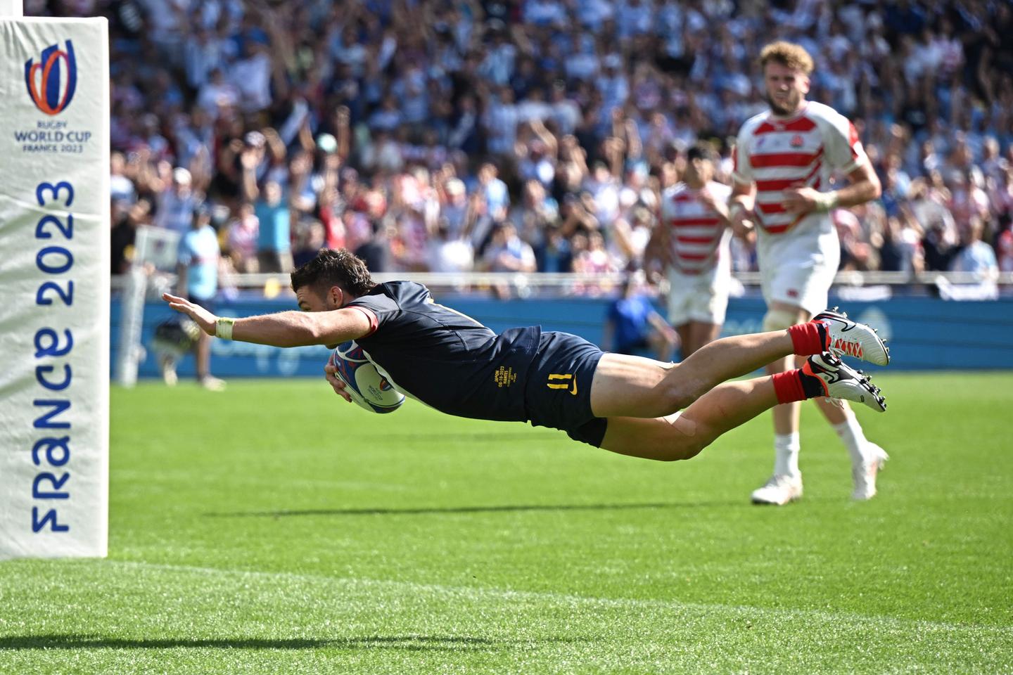 l’Argentine, victorieuse d’un match à suspense contre le Japon, se qualifie pour les quarts de finale