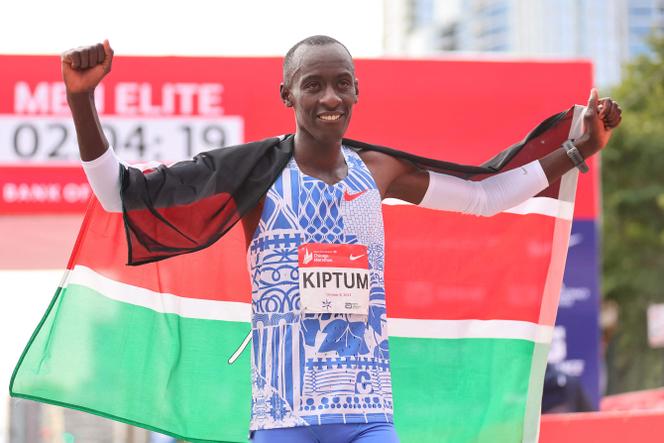 Kelvin Kiptum of Kenya celebrates after winning the 2023 Chicago Marathon professional men's division on October 08, 2023 in Chicago, Illinois. 