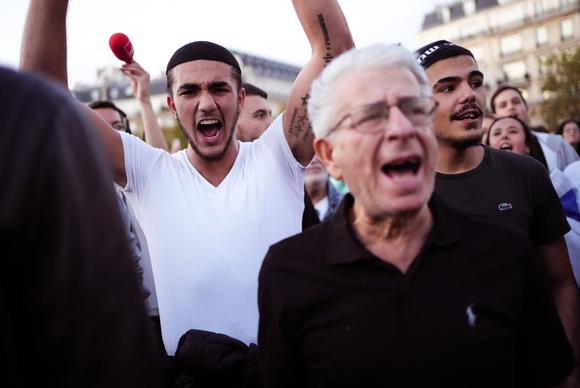A Paris, lors de la manifestation en soutien à Israël, le 9 octobre 2023. 
Agnès Dherbeys /MYOP pour Le Monde