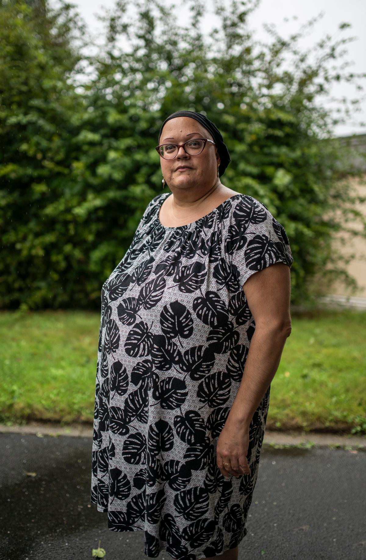Rachel Réault, ancienne salariée de l’abattoir Gad, à Lampaul-Guimiliau (Finistère), le 20 septembre 2023.