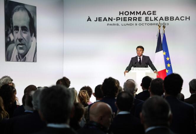Emmanuel Macron durante el homenaje a Jean-Pierre Elkabbach en la sede de France Télévisions, en París, el 9 de octubre de 2023.