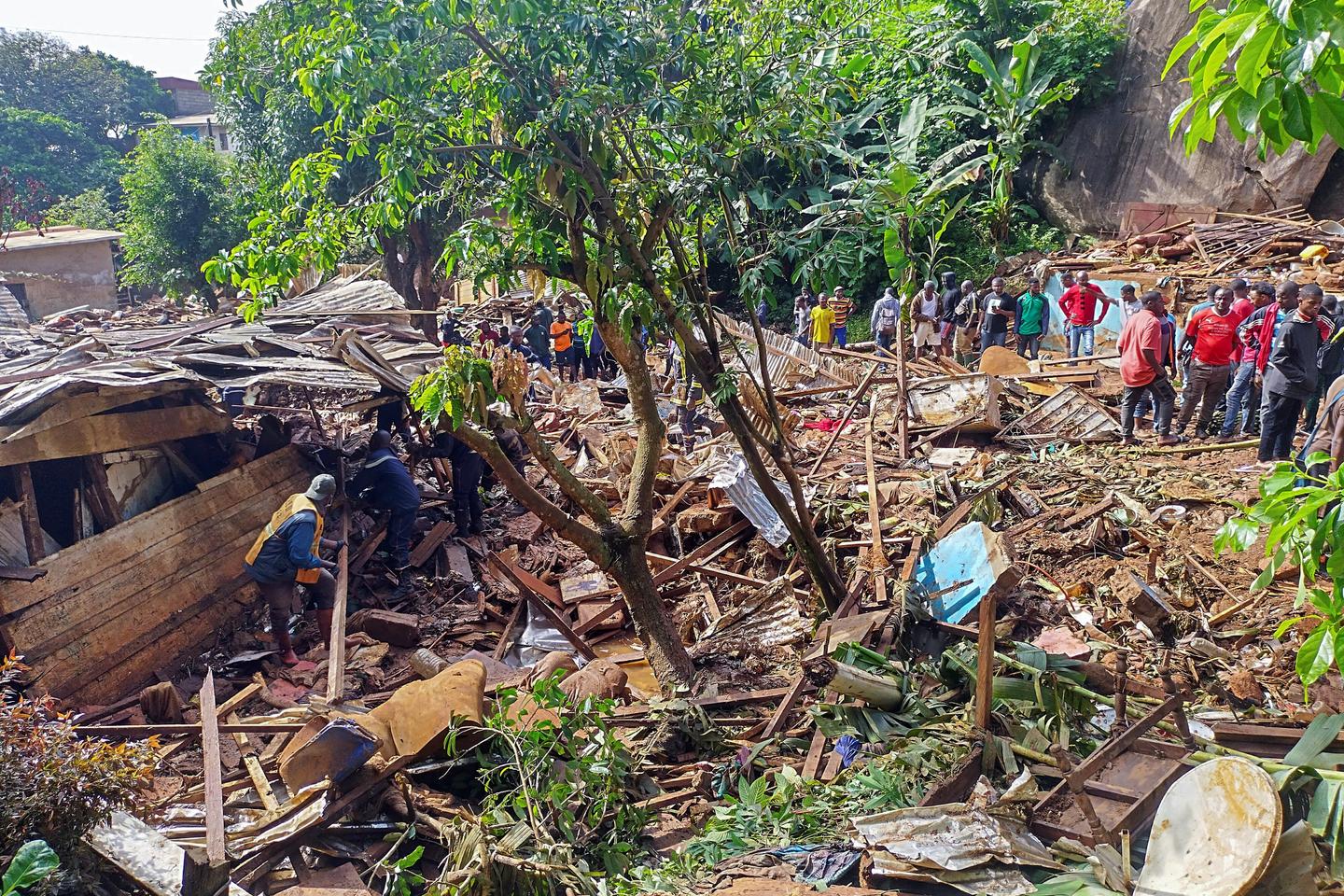 Au Cameroun, au moins vingt-trois personnes tuées dans un éboulement causé par des pluies torrentielles