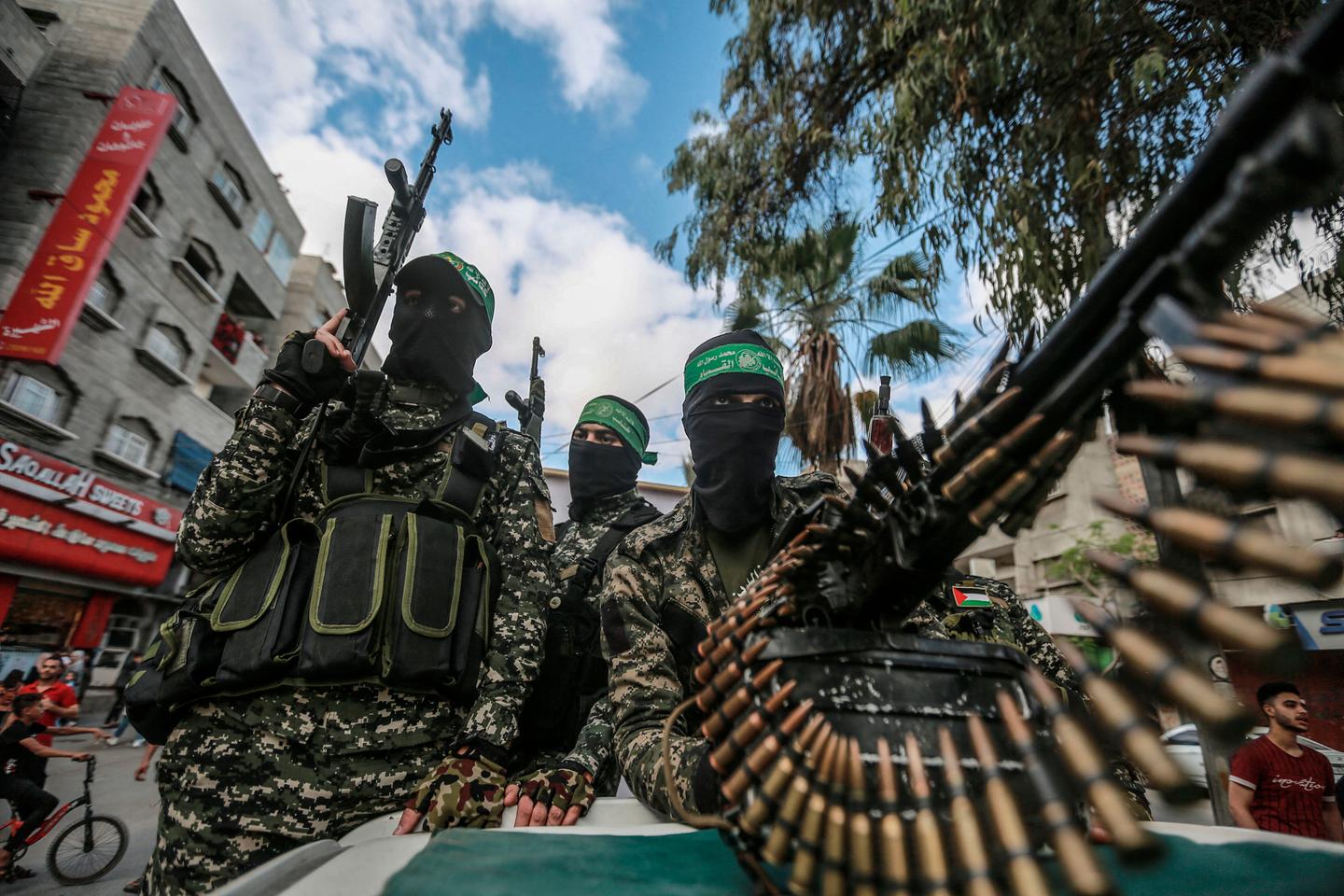 « Les deux seuls camps qui existent opposent celles et ceux qui luttent pour la paix aux propagateurs fascistes de haine »