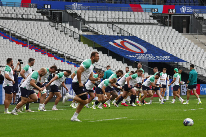 Jugadores irlandeses entrenando en el Stade de France, el 13 de octubre de 2023, en vísperas de los cuartos de final contra Nueva Zelanda.